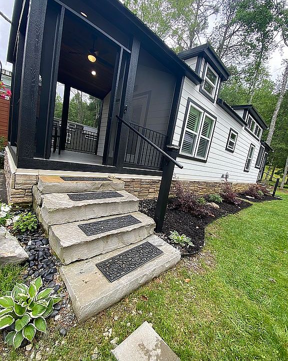Stone steps w/railing