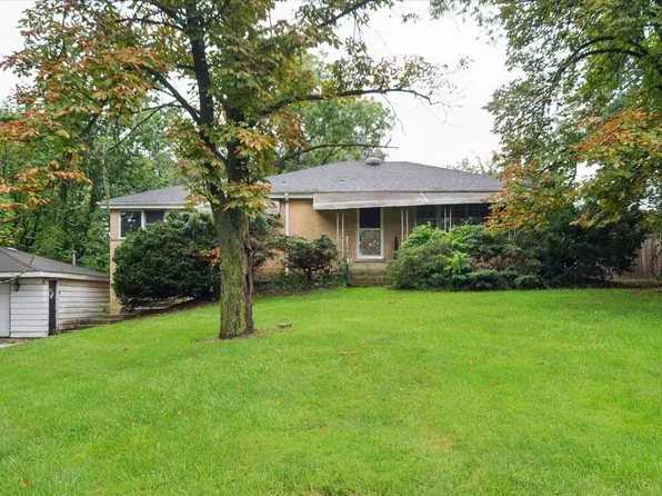 8351 W 99th St, Palos Hills, IL 60465