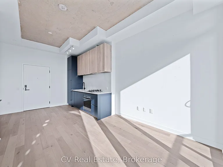 2625 Dundas St W #810 — Photo 8