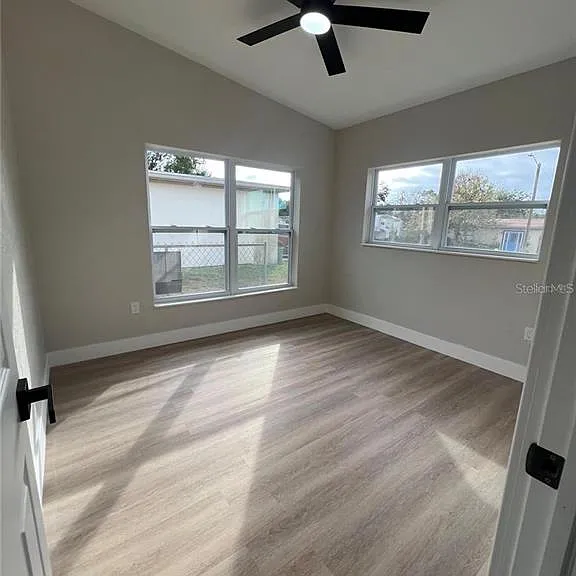 1809 Chase Ave — Photo 12