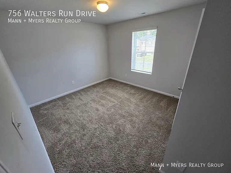 756 Walters Run Dr — Photo 36
