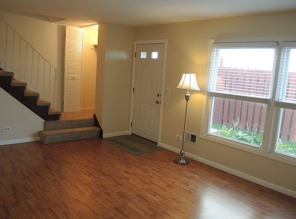 2nd image of 1691 Queensbury Cir #5892