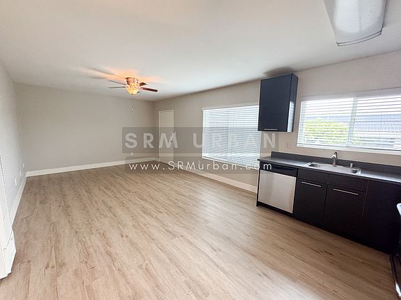 4th image of 4701 39th St #10