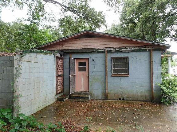3rd image of 200 Lincoln St