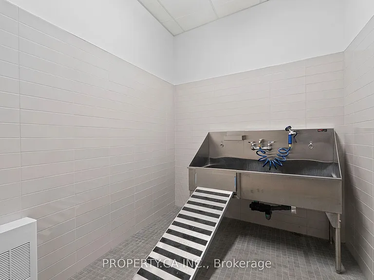 1333 Weber St E #210 — Photo 30