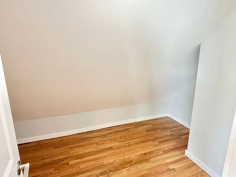 18 Cedar St — Photo 42