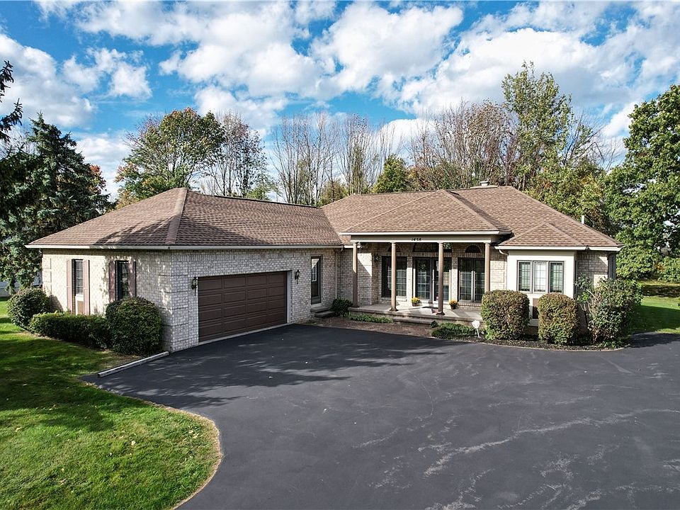 1st image of 1458 English Oak Dr