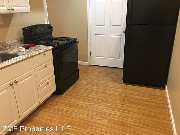 4th image of 133 Delaware Dr #133