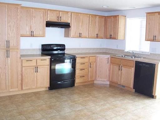 2nd image of 2722 NE 126th Ave