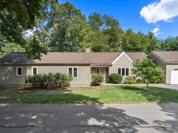 10 Essex #10, Wayland, MA 01778
