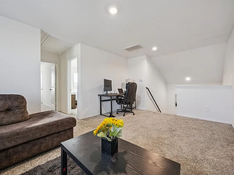 5102 Hedgerose Ln — Photo 22