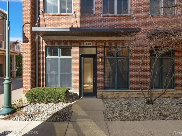 440 Lewis Ct, Birmingham, MI 48009