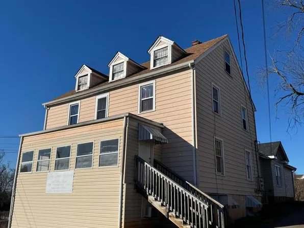 216 College St, Martinsville, VA 24112