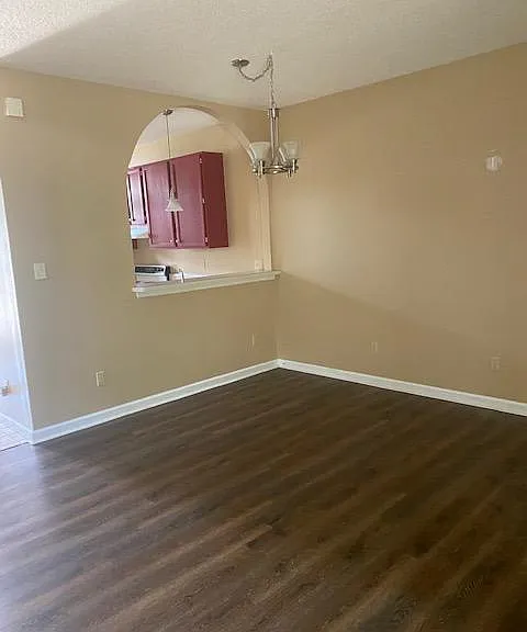 1657 Chenoweth Cir — Photo 9