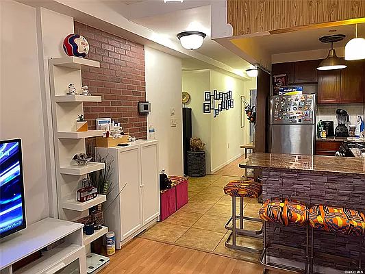 4th image of 71-33 162nd St #4D