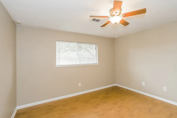4313 Lariat Dr — Photo 9