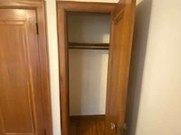 3rd image of 2770 Indianola Ave APT A