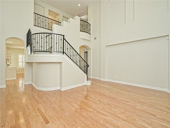 5th image of 3809 Gaines Ct