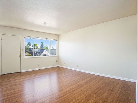 4th image of 1804 Santa Clara Ave APT H