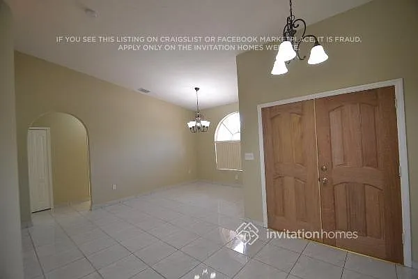 8793 NW 142nd Ln — Photo 2