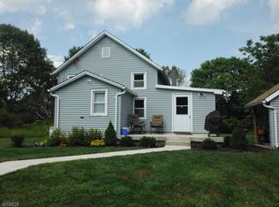 19 Locktown Rd, Frenchtown, NJ 08825