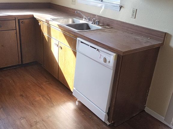 5th image of 2929 Los Amigos Ct #D