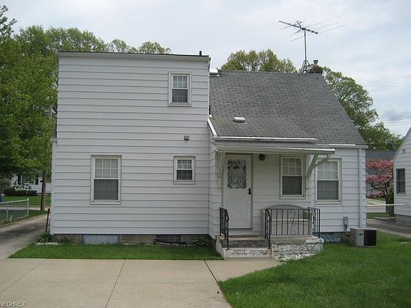 3rd image of 2876 8th St