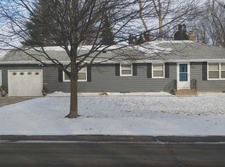 105 16th St E, Glencoe, MN 55336