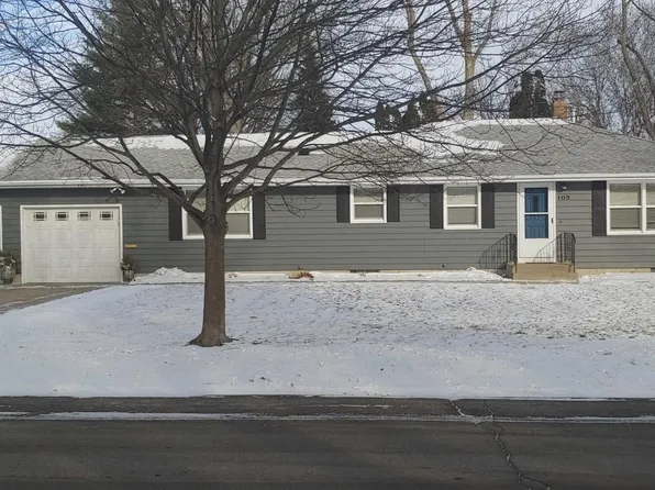 105 16th St E, Glencoe, MN 55336