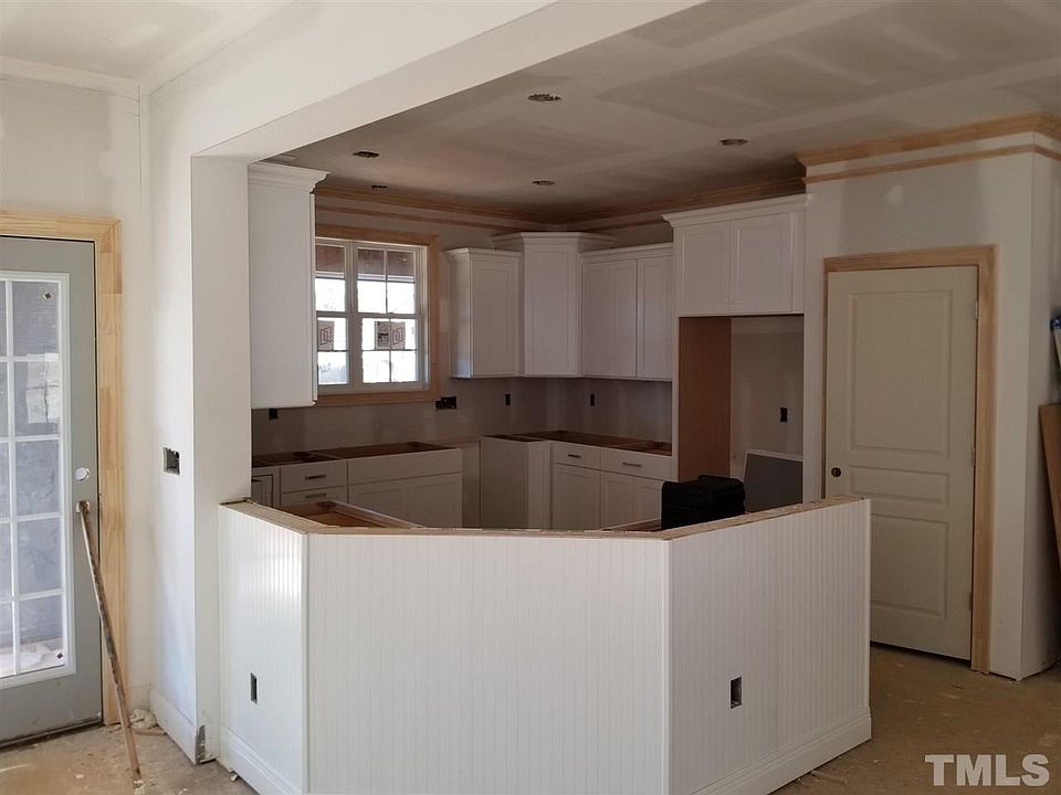 2nd image of 8202 Newcomb St