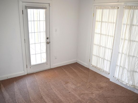 5th image of 1504 Glenmont Ct