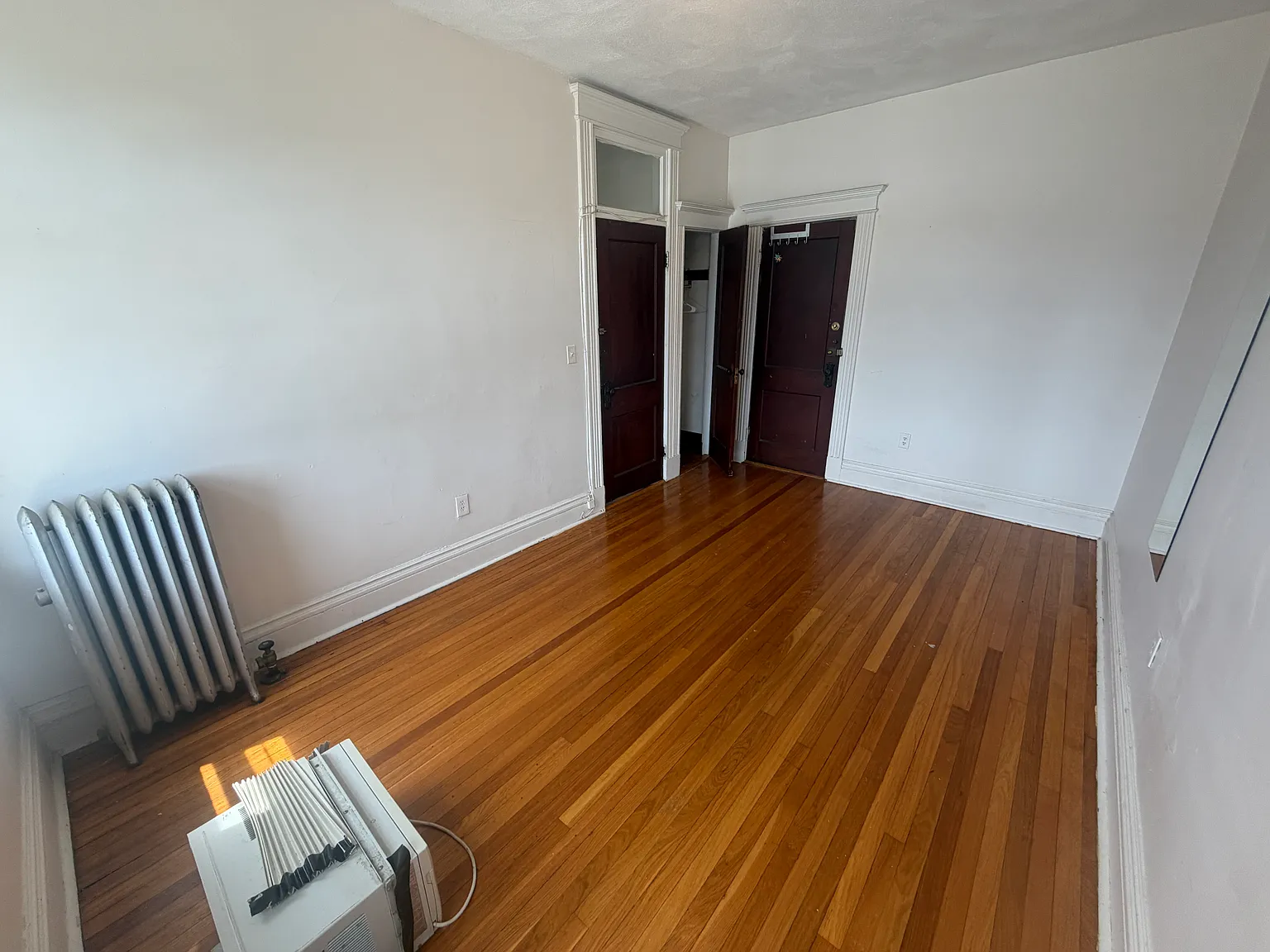 1 bed, $2,400 — Photo 4
