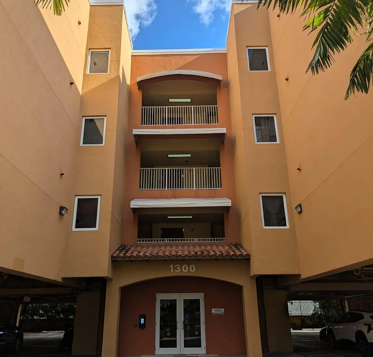2 bed, 2.0 bath, 1048 sqft, $2,250 — Photo 4