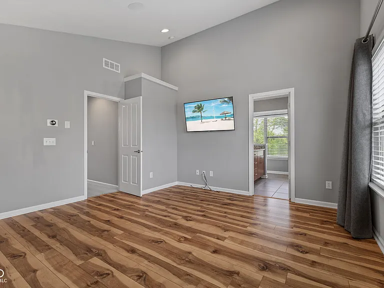13093 Grand Vue Dr — Photo 28