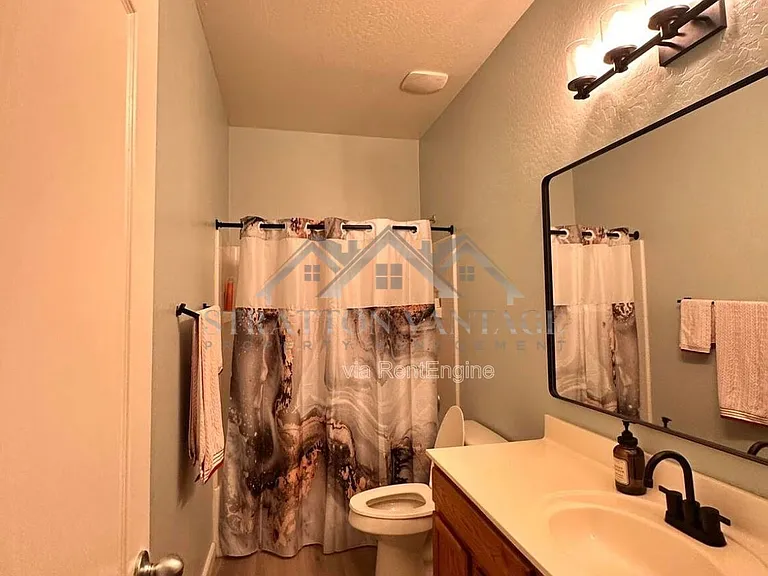 1036 S 177th Dr — Photo 5