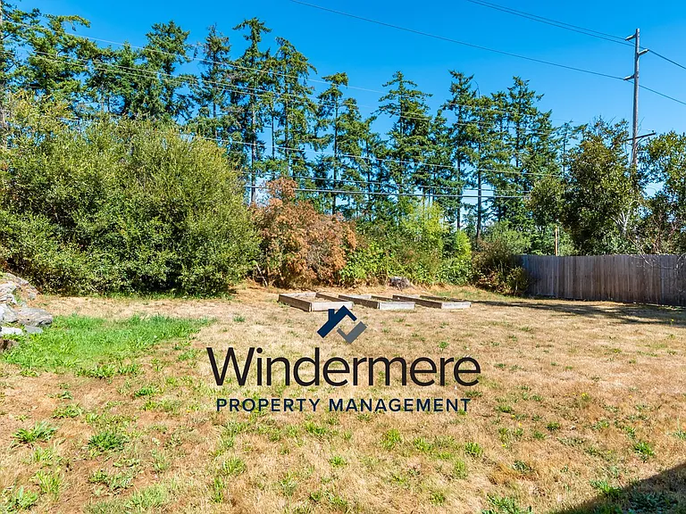 130 NW Clipper Dr — Photo 17