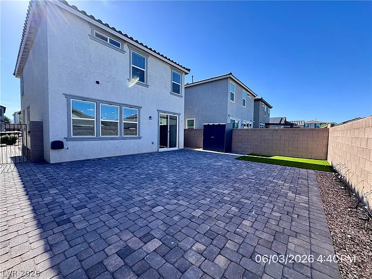 9552 Bursill St — Photo 34