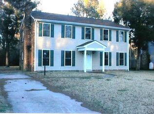 426 Nottingham Dr, Colonial Heights, VA 23834