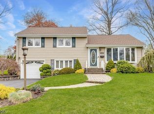 608 Ardsleigh Dr, Westfield, NJ 07090