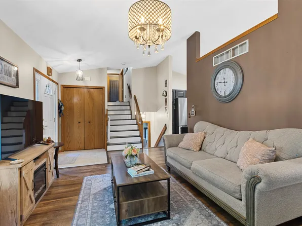 5 Waywood Cir, Madison, WI 53704