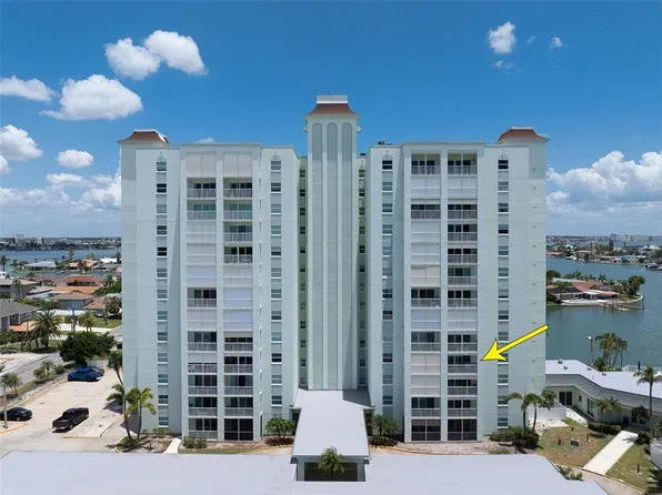 420 64th Ave APT 402E, Saint Petersburg, FL 33706