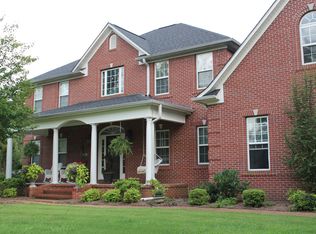 45 Valley Dr, Lexington, TN 38351