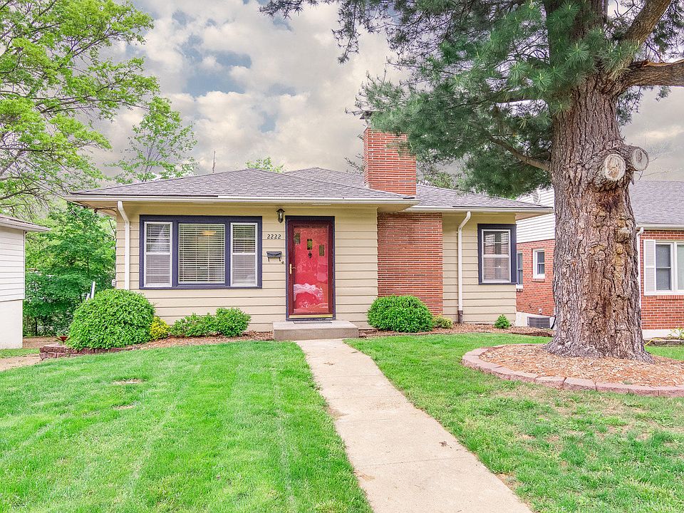 1st image of 2222 Oakview Dr