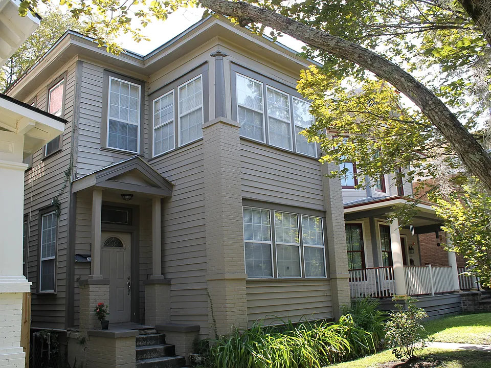 214 W 38th St