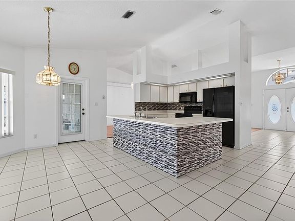 4th image of 8211 Rangers Path