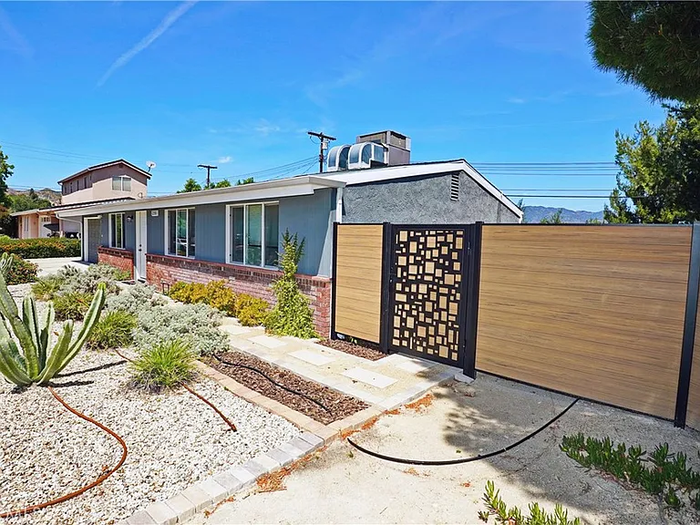 12350 Luna Pl — Photo 2