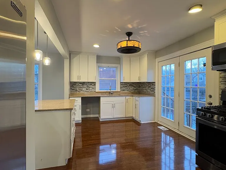 18320 Morris Ave — Photo 21