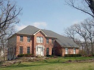 5N043 Forest Trl, St Charles, IL 60175
