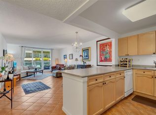 2301 Collins Ave APT 533, Miami Beach, FL 33139