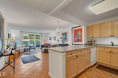 2301 Collins Ave #533 Photo 1 2301 Collins Ave #533 Photo 1